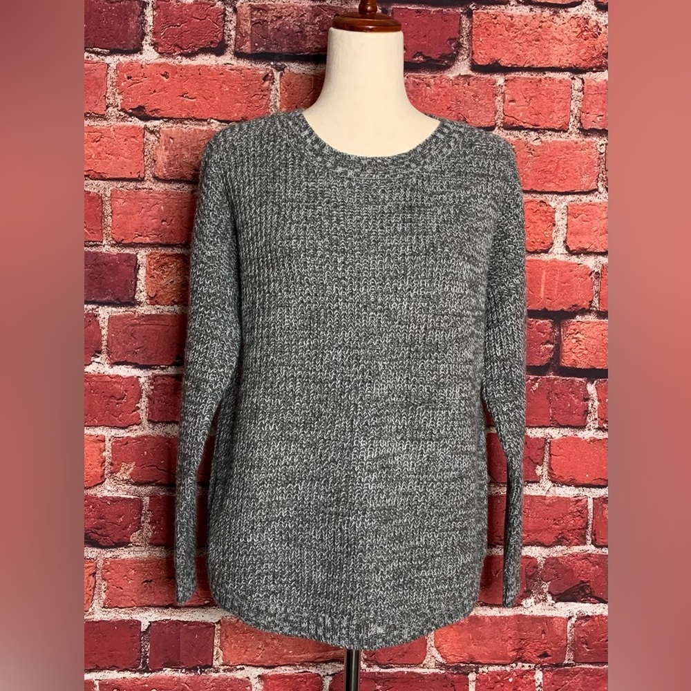 3/$20 SO gray knit sweater size LARGE